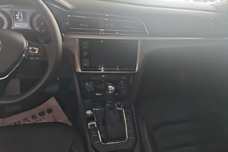 Used Volkswagen Lamando 2019 280TSI DSG Comfort Edition China V Standard Audio And AC Panel