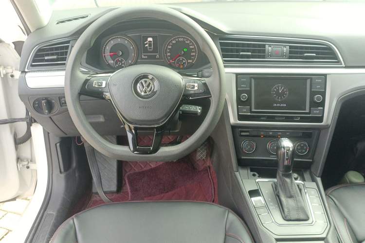 Used Volkswagen Lamando 2019 230TSI DSG Fashion Edition China VI Audio And AC Panel