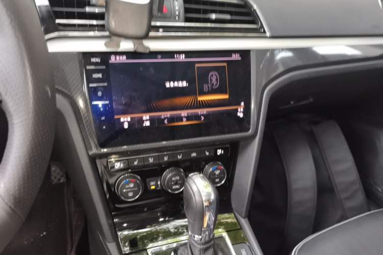 Used Volkswagen Lamando 2019 280TSI DSG Luxury Edition China V Standard Audio And AC Panel