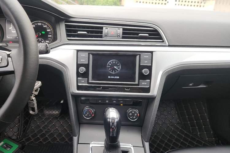 Used Volkswagen Lamando 2019 230TSI DSG Fashion Edition China VI Audio And AC Panel