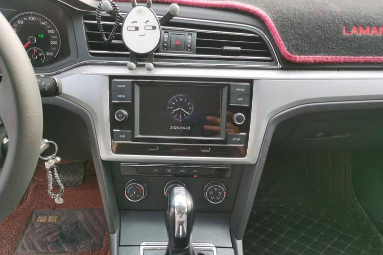 Used Volkswagen Lamando 2019 230TSI DSG Fashion Edition China VI Audio And AC Panel
