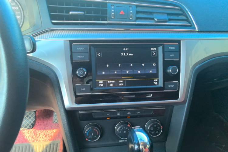 Used Volkswagen Lamando 2019 230TSI DSG Fashion Edition China VI Audio And AC Panel