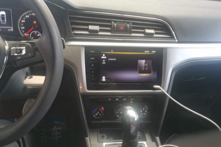 Used Volkswagen Lamando 2019 230TSI DSG Fashion Edition China VI Audio And AC Panel