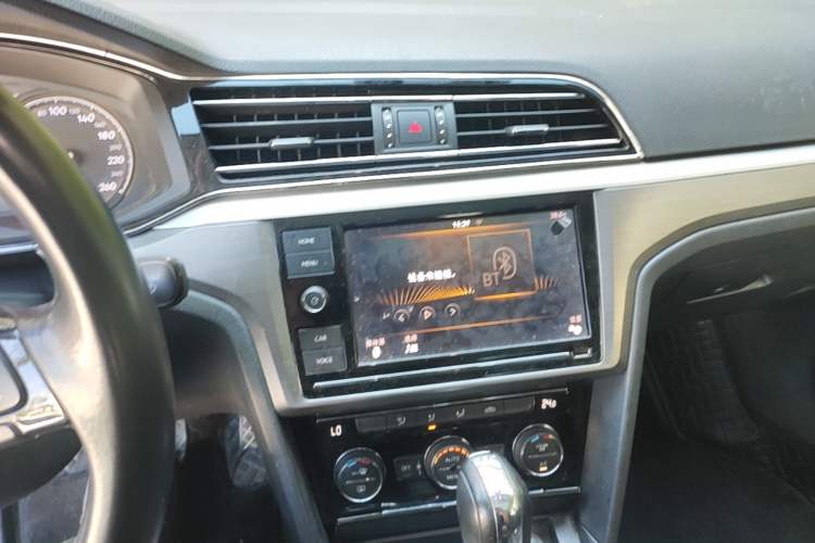 Used Volkswagen Lamando 2019 280TSI DSG Comfort Edition China V Standard Audio And AC Panel
