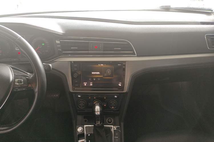 Used Volkswagen Lamando 2019 280TSI DSG Comfort Edition China VI standard Audio And AC Panel