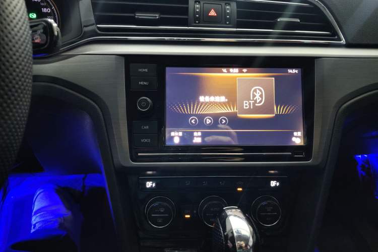 Used Volkswagen Lamando 2019 280TSI DSG Comfort Edition China V Standard Audio And AC Panel