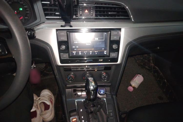 Used Volkswagen Lamando 2019 230TSI DSG Fashion Edition China V Standard Audio And AC Panel