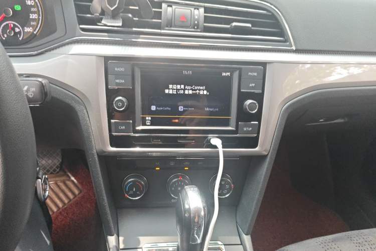 Used Volkswagen Lamando 2019 230TSI DSG Fashion Edition China V Standard Audio And AC Panel