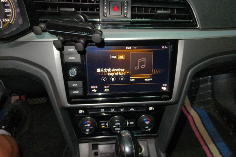 Used Volkswagen Lamando 2019 280TSI DSG Comfort Edition China V Standard Audio And AC Panel