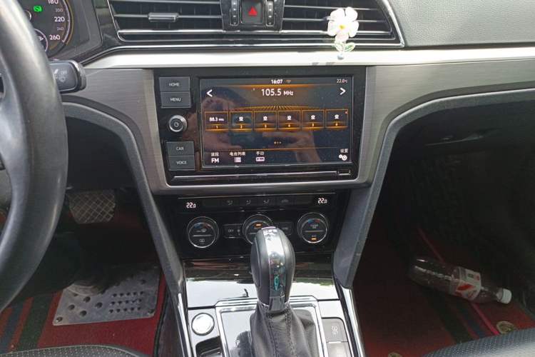 Used Volkswagen Lamando 2019 280TSI DSG Comfort Edition China VI standard Audio And AC Panel