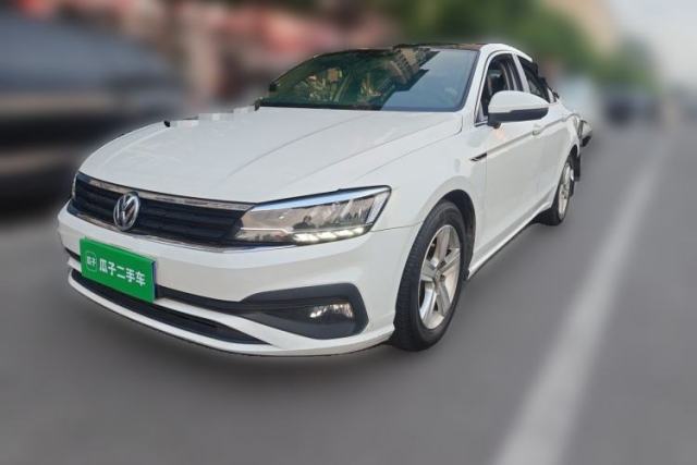 Ojetý Volkswagen Lamando 2019 230TSI DSG Fashion Edition China V Standard