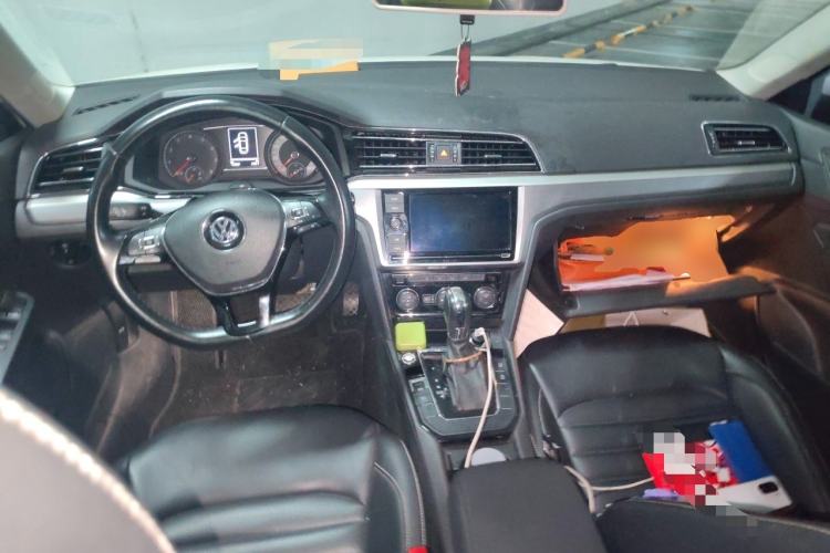 Used Volkswagen Lamando 2019 280TSI DSG Comfort Edition China VI standard Center Console