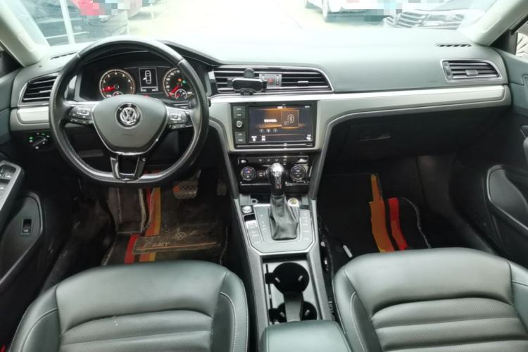 Used Volkswagen Lamando 2019 280TSI DSG Comfort Edition China VI standard Center Console