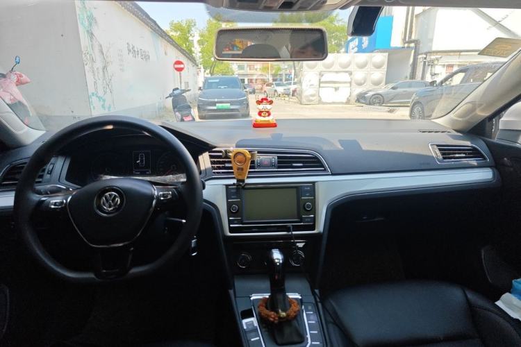 Used Volkswagen Lamando 2019 230TSI DSG Fashion Edition China VI Center Console