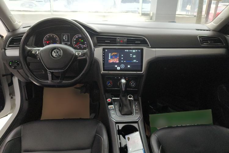 Used Volkswagen Lamando 2019 230TSI DSG Fashion Edition China VI Center Console