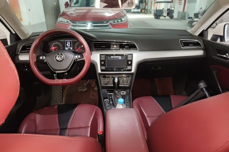 Used Volkswagen Lamando 2019 230TSI DSG Fashion Edition China VI Center Console