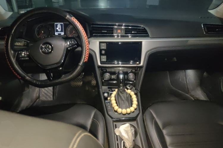 Used Volkswagen Lamando 2019 280TSI DSG Comfort Edition China V Standard Center Console