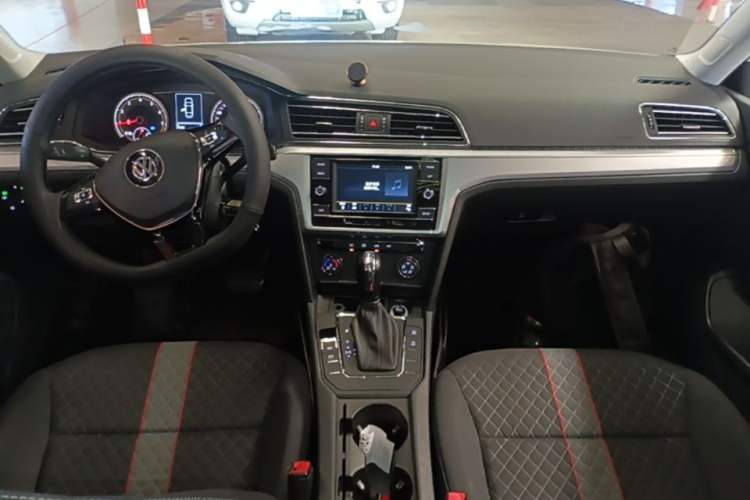 Used Volkswagen Lamando 2019 230TSI DSG Fashion Edition China VI Center Console