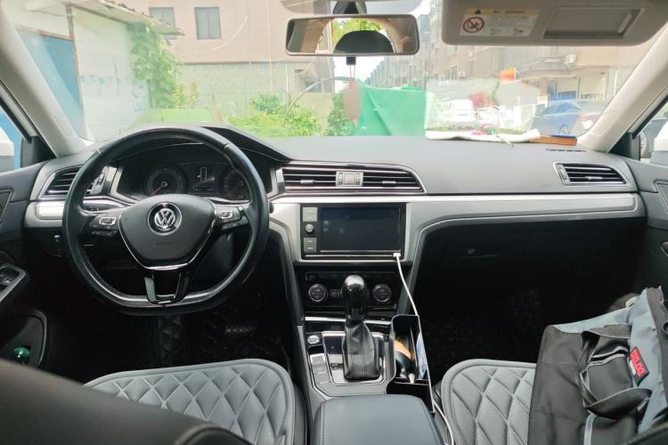 Used Volkswagen Lamando 2019 280TSI DSG Comfort Edition China VI standard Center Console