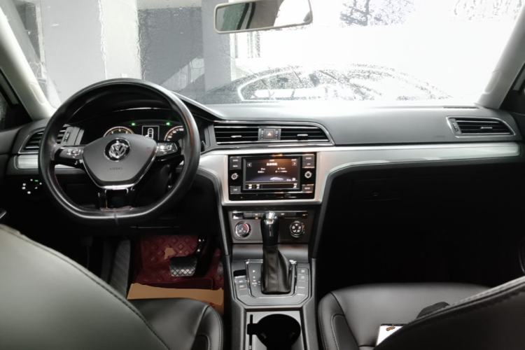 Used Volkswagen Lamando 2019 230TSI DSG Fashion Edition China VI Center Console