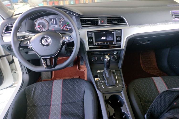Used Volkswagen Lamando 2019 230TSI DSG Fashion Edition China VI Center Console