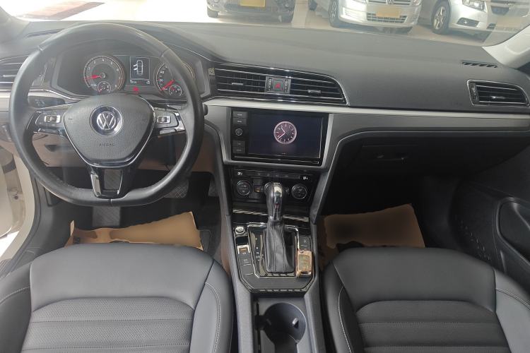 Used Volkswagen Lamando 2019 280TSI DSG Comfort Edition China V Standard Center Console
