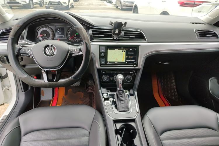 Used Volkswagen Lamando 2019 280TSI DSG Comfort Edition China V Standard Center Console