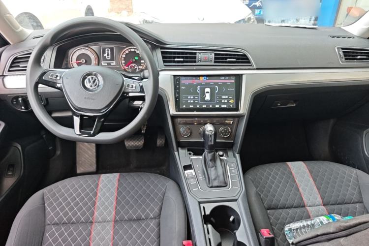 Used Volkswagen Lamando 2019 230TSI DSG Fashion Edition China VI Center Console