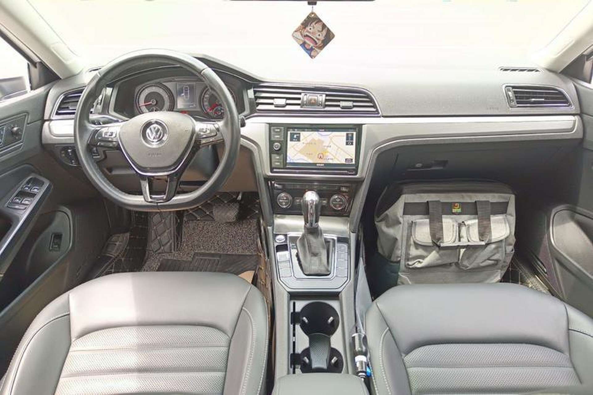 Used Volkswagen Lamando 2019 280TSI DSG Comfort Edition China V Standard Center Console