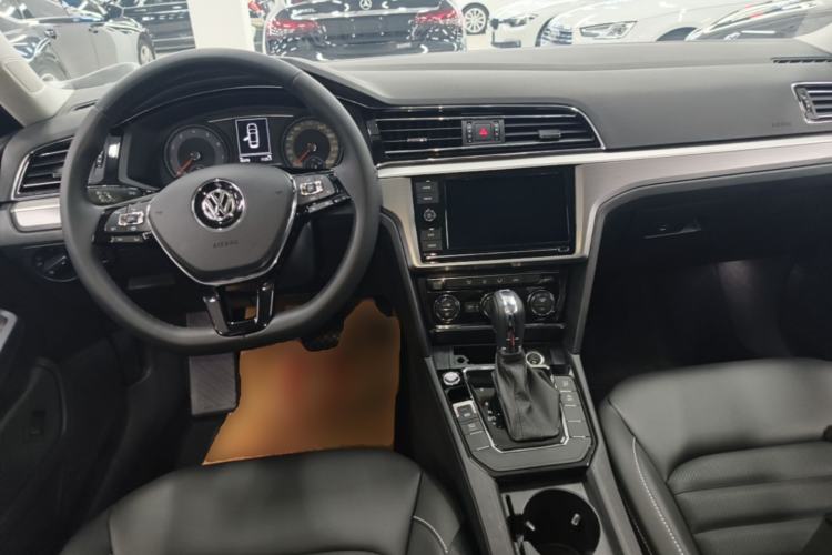 Used Volkswagen Lamando 2019 280TSI DSG Comfort Edition China V Standard Center Console