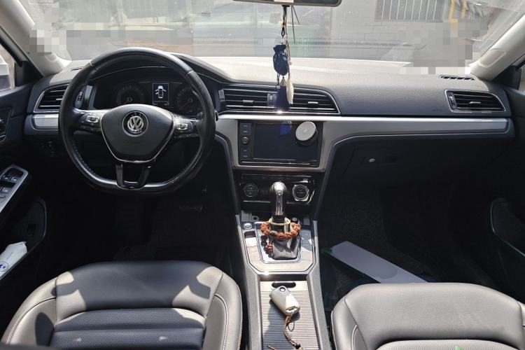Used Volkswagen Lamando 2019 280TSI DSG Comfort Edition China V Standard Center Console