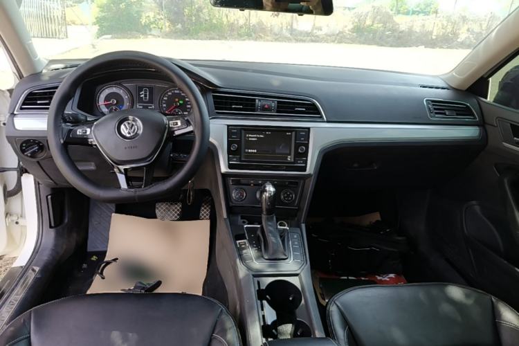 Used Volkswagen Lamando 2019 230TSI DSG Fashion Edition China VI Center Console