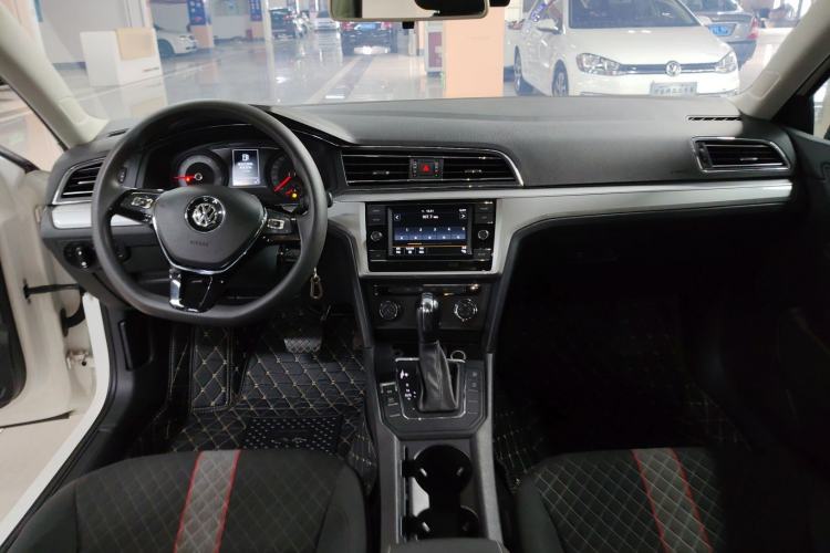 Used Volkswagen Lamando 2019 230TSI DSG Fashion Edition China VI Center Console