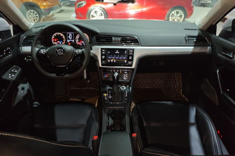 Used Volkswagen Lamando 2019 230TSI DSG Fashion Edition China VI Center Console