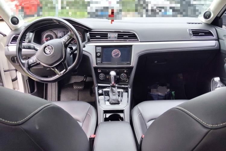 Used Volkswagen Lamando 2019 280TSI DSG Comfort Edition China VI standard Center Console