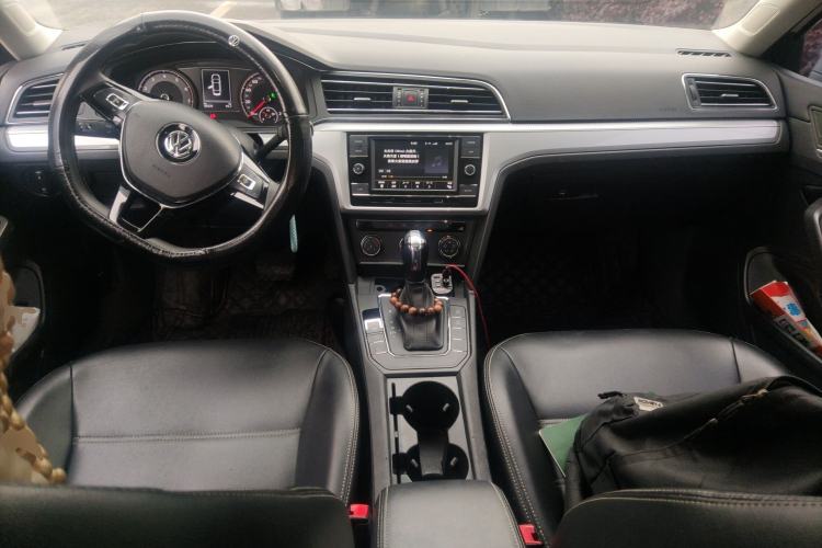 Used Volkswagen Lamando 2019 230TSI DSG Fashion Edition China VI Center Console