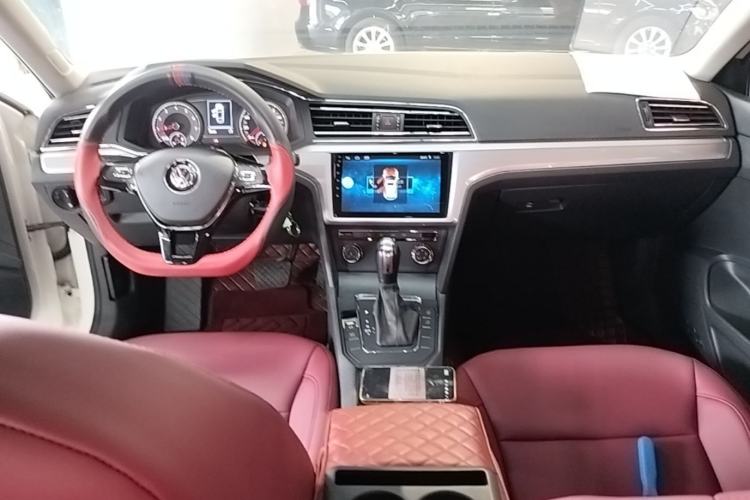 Used Volkswagen Lamando 2019 230TSI DSG Fashion Edition China VI Center Console