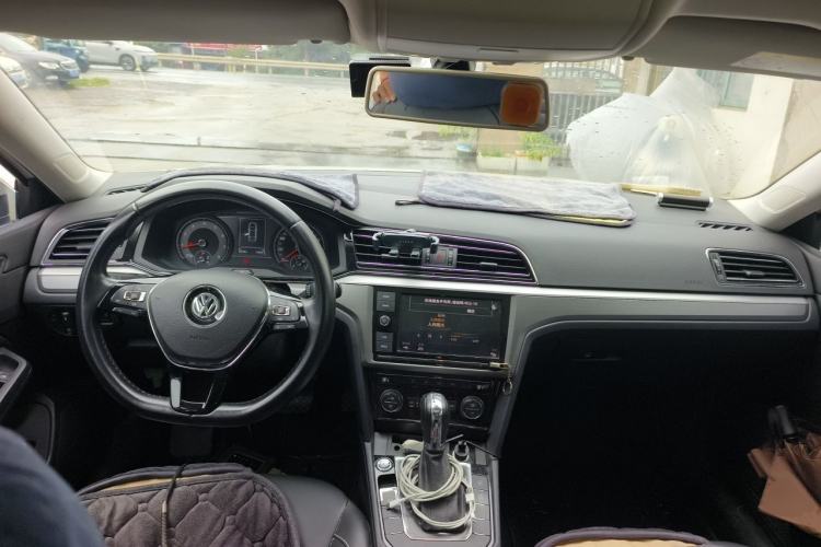 Used Volkswagen Lamando 2019 280TSI DSG Comfort Edition China V Standard Center Console