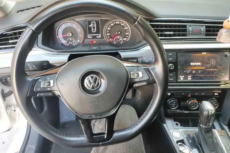 Used Volkswagen Lamando 2019 280TSI DSG Comfort Edition China V Standard Center Console