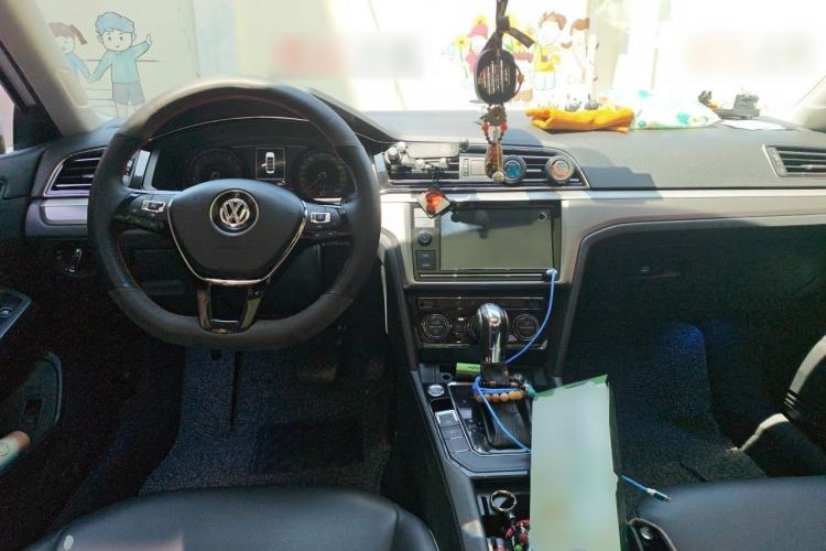 Used Volkswagen Lamando 2019 280TSI DSG Comfort Edition China VI standard Center Console