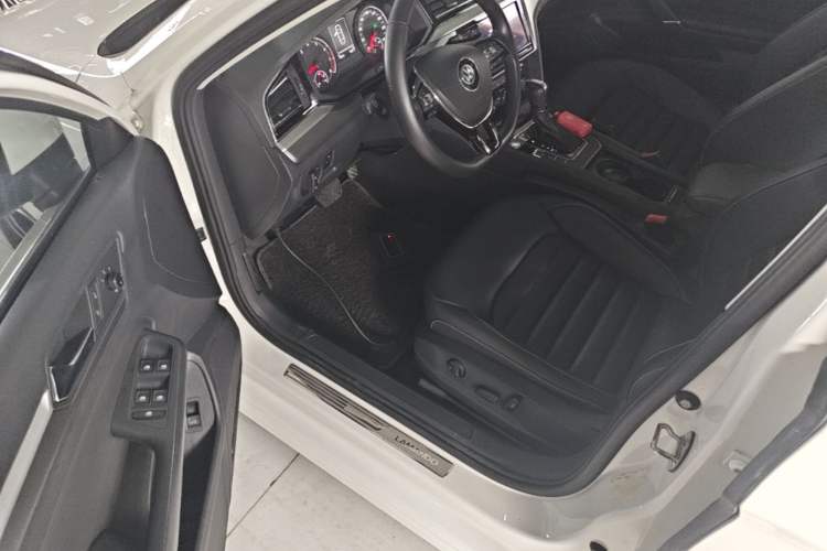 Used Volkswagen Lamando 2019 280TSI DSG Comfort Edition China V Standard Driver Seat