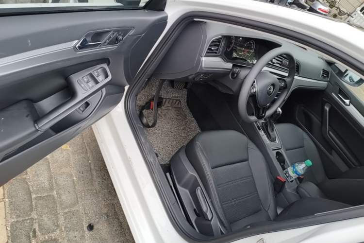 Used Volkswagen Lamando 2019 230TSI DSG Vision Edition China VI Standard Driver Seat