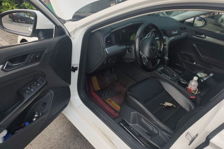 Used Volkswagen Lamando 2019 230TSI DSG Fashion Edition China VI Driver Seat
