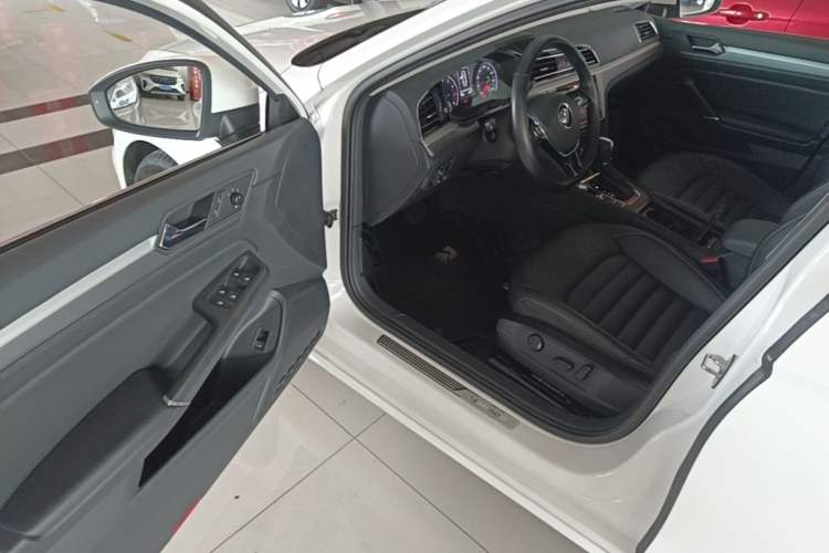 Used Volkswagen Lamando 2019 280TSI DSG Comfort Edition China VI standard Driver Seat