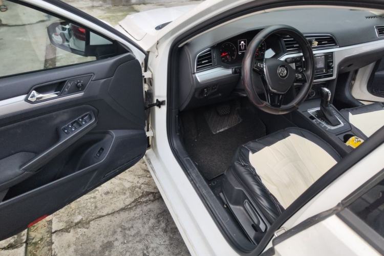 Used Volkswagen Lamando 2019 230TSI DSG Fashion Edition China VI Driver Seat