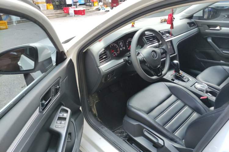 Used Volkswagen Lamando 2019 230TSI DSG Fashion Edition China V Standard Driver Seat