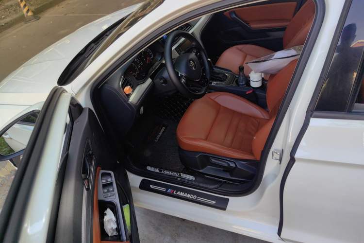 Used Volkswagen Lamando 2019 230TSI DSG Fashion Edition China VI Driver Seat