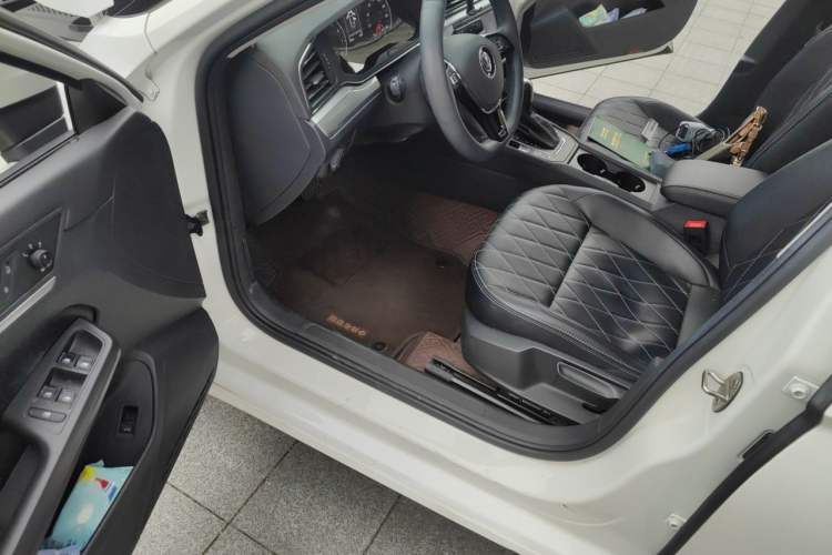 Used Volkswagen Lamando 2019 230TSI DSG Vision Edition China VI Standard Driver Seat