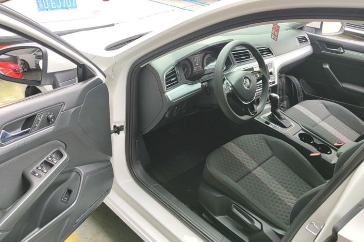 Used Volkswagen Lamando 2019 230TSI DSG Vision Edition China VI Standard Driver Seat