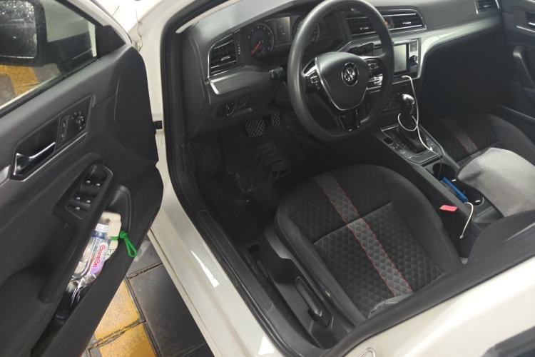 Used Volkswagen Lamando 2019 230TSI DSG Vision Edition China VI Standard Driver Seat